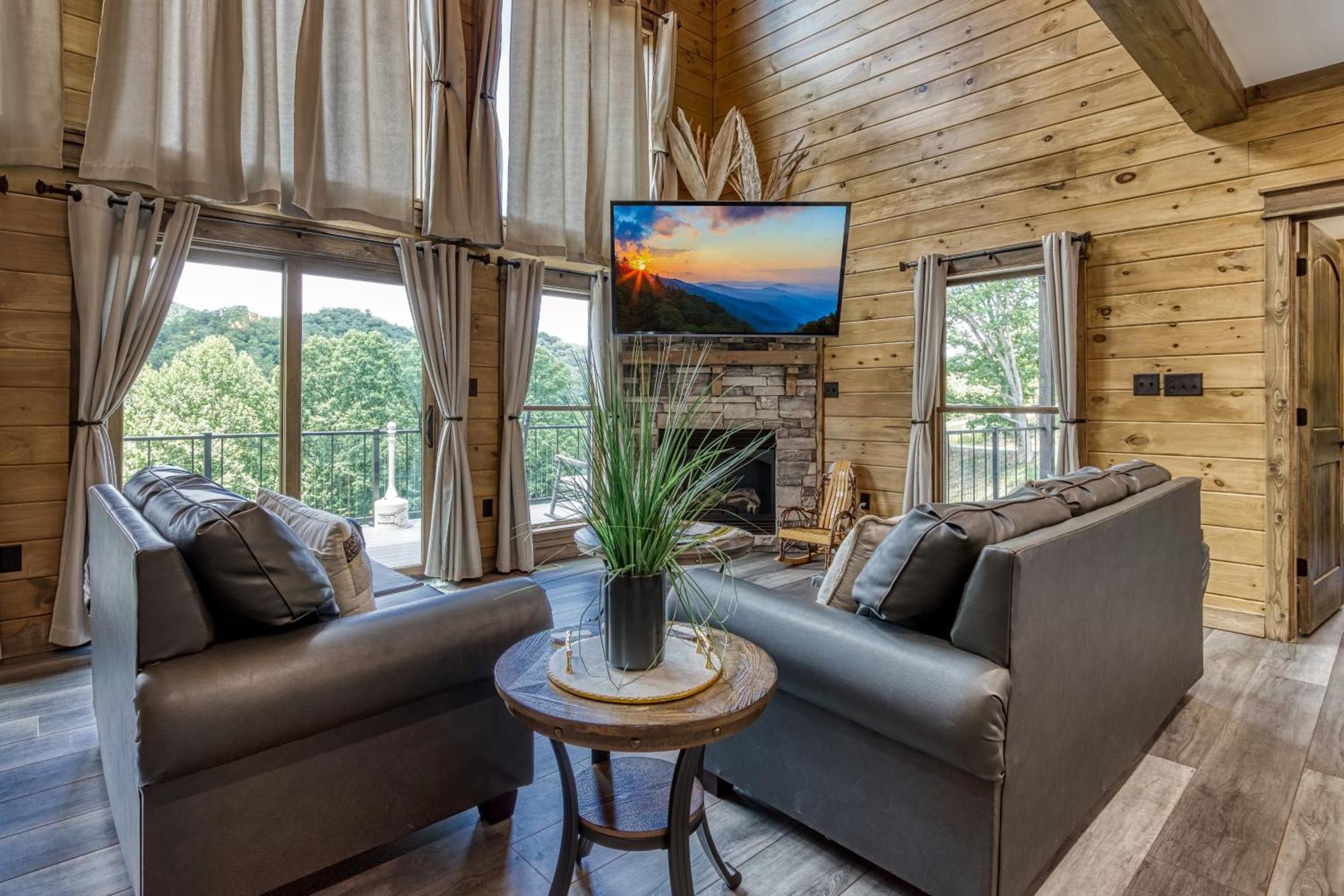 Alpine Splash - Luxury - Private Indoor Pool, Theatergaming, Large Yard, Pond, Basketball Court!!! Sevierville Eksteriør billede